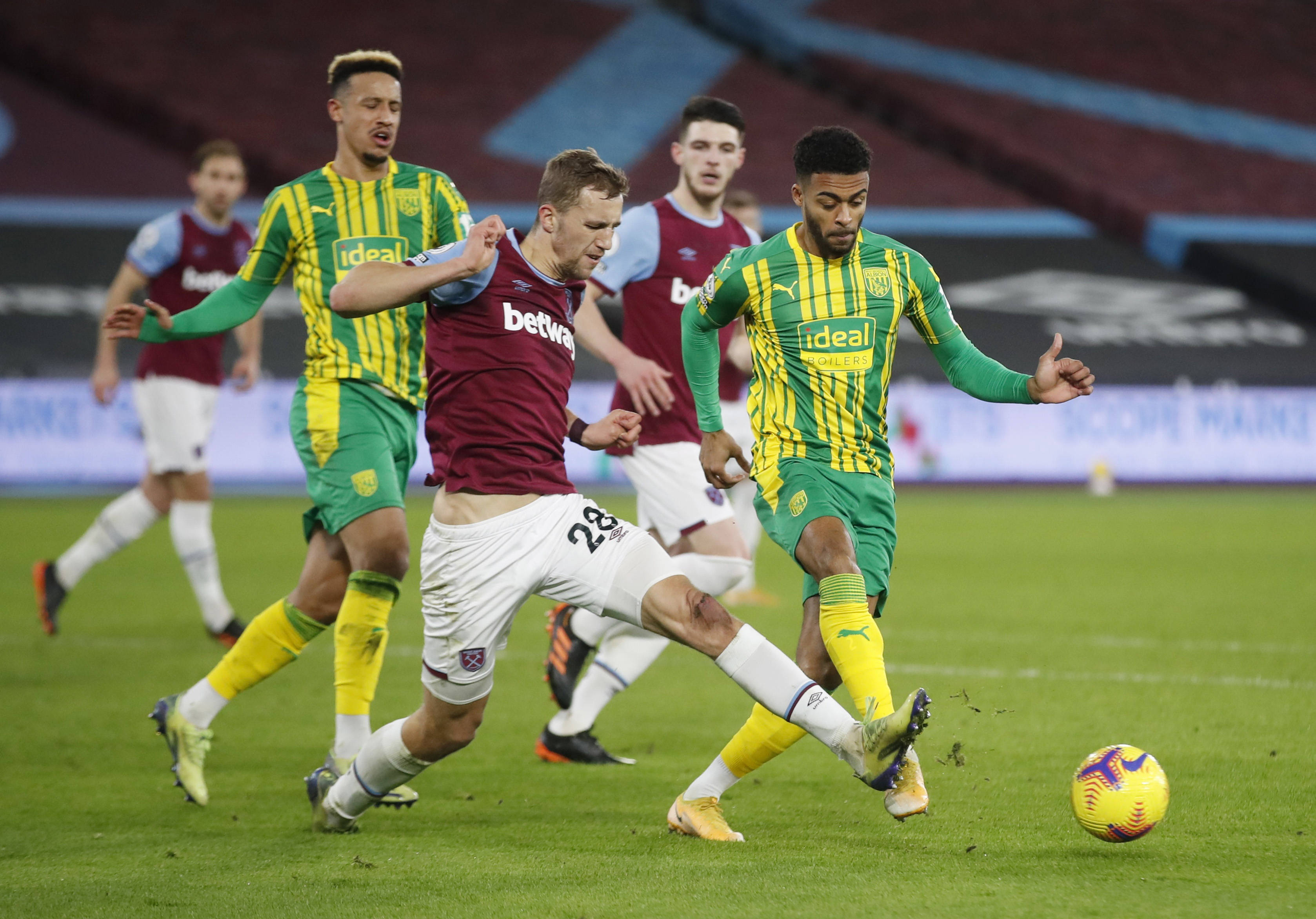 迫切需要在 迫切需要在